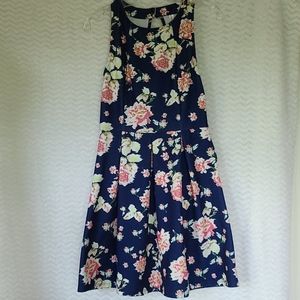 Xhiliration Sleeveless blue floral dress.